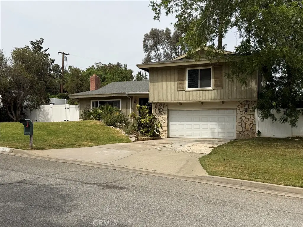 2367 Deerhorn Dr, Riverside, CA 92506 - #1