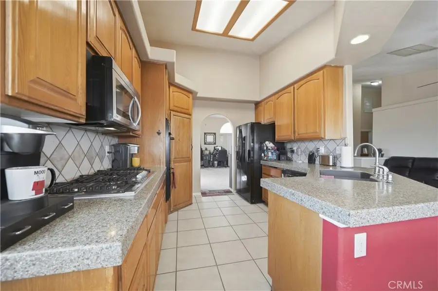 12035 Barbet, Phelan, CA 92371 - #3