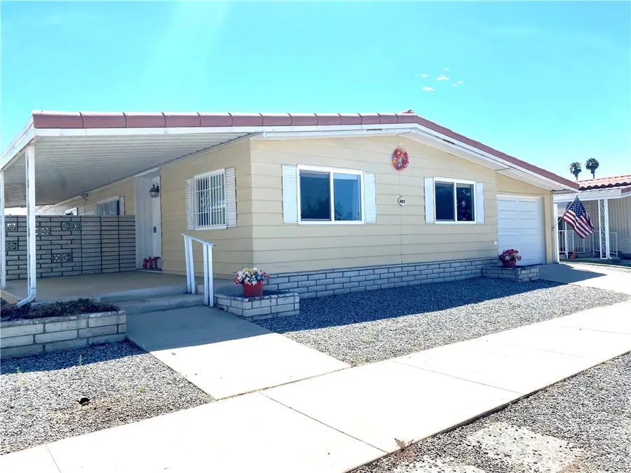 1053 W Johnston Avenue, Hemet, CA 92543 - #2