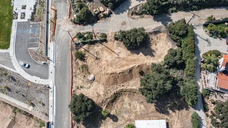 11 Bowmore Way, Lake Elsinore, CA 92530 - #2