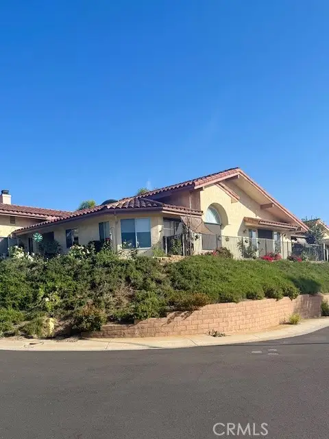 1113 Crescent Bend, Fallbrook, CA 92028 - #1