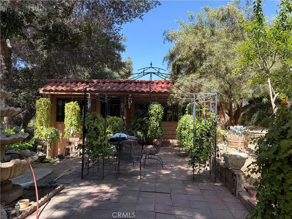 42185 Oak Canyon, Hemet, CA 92544