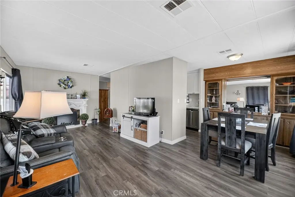 38077 Via Del Largo, Murrieta, CA 92563 - #1