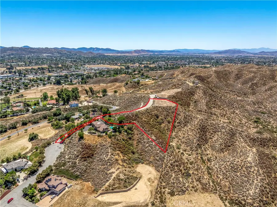 4020 Charlton Avenue, Hemet, CA 92544 - #3