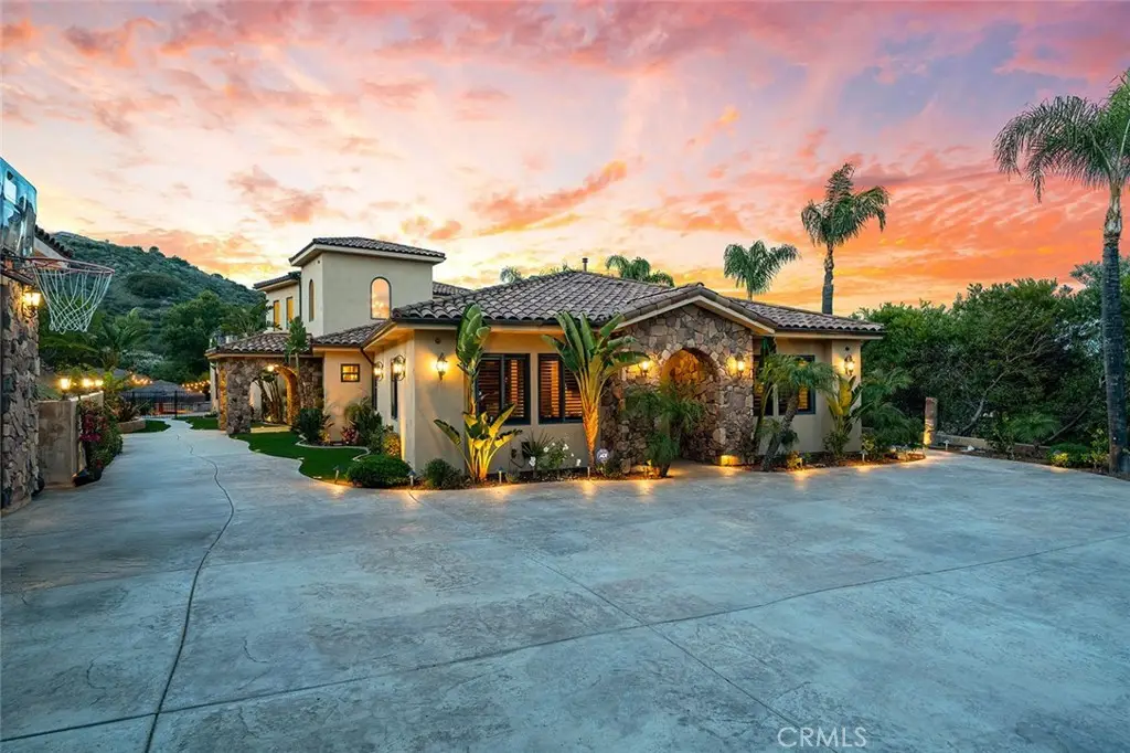 21128 Via Los Laureles, Murrieta, CA 92562 - #1