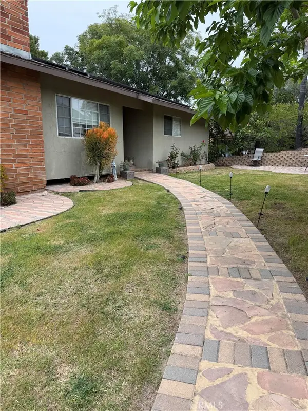 1340 E Fallbrook Street, Fallbrook, CA 92028