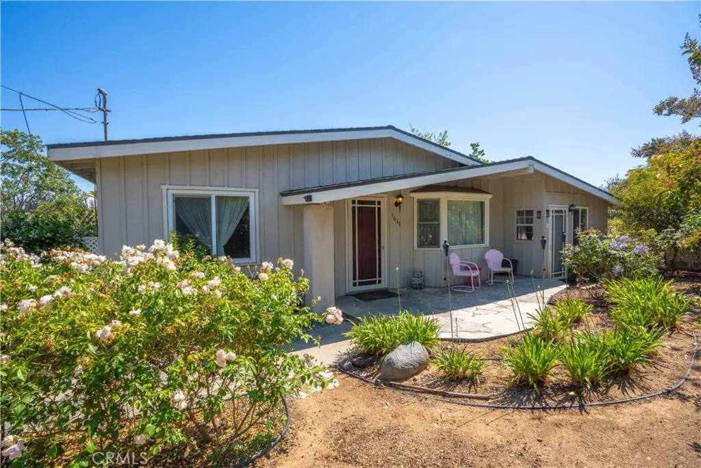 1611 Hillcrest, Fallbrook, CA 92028 - #1