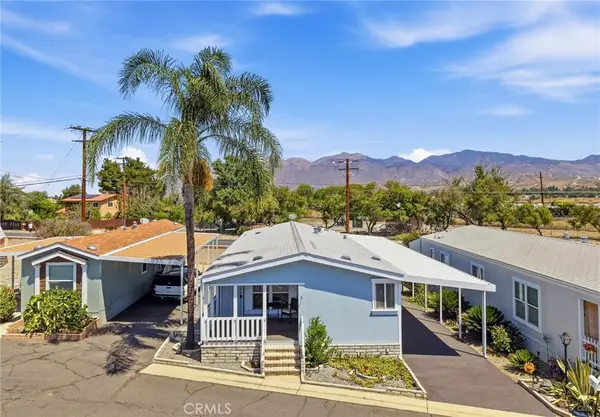 880 N Lake Street #49, Hemet, CA 92544