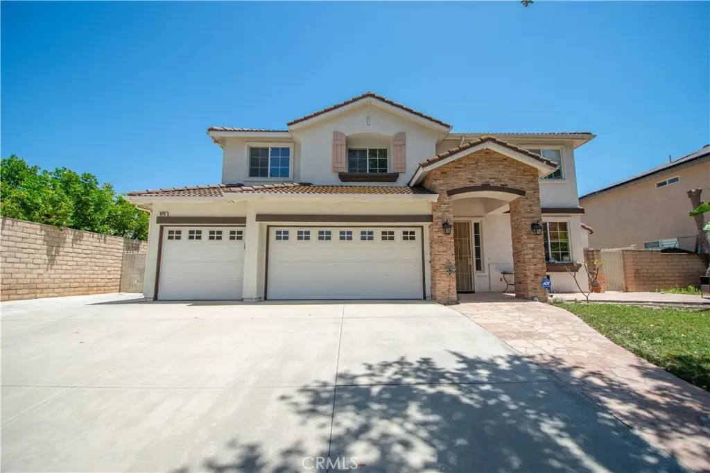 925 Hemingway Drive, Corona, CA 92878 - #1