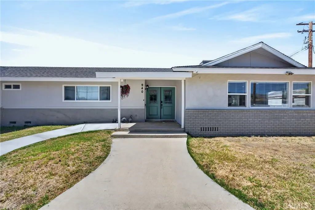 940 E Whittier, Hemet, CA 92543 - #1