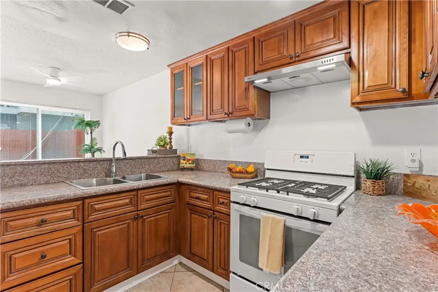16487 Joy Street, Lake Elsinore, CA 92530 - #2