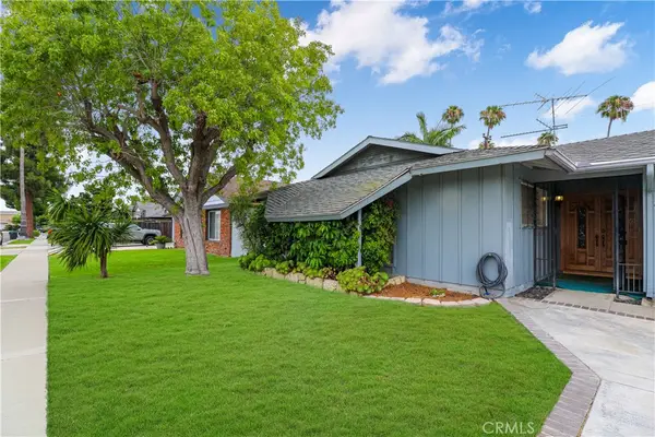 3120 Pierce Avenue, Costa Mesa, CA 92626