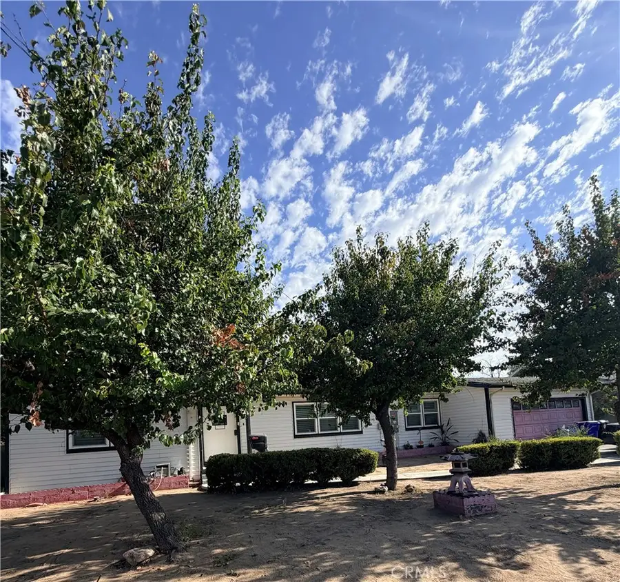 477 E Van Koevering, Rialto, CA 92376 - #2
