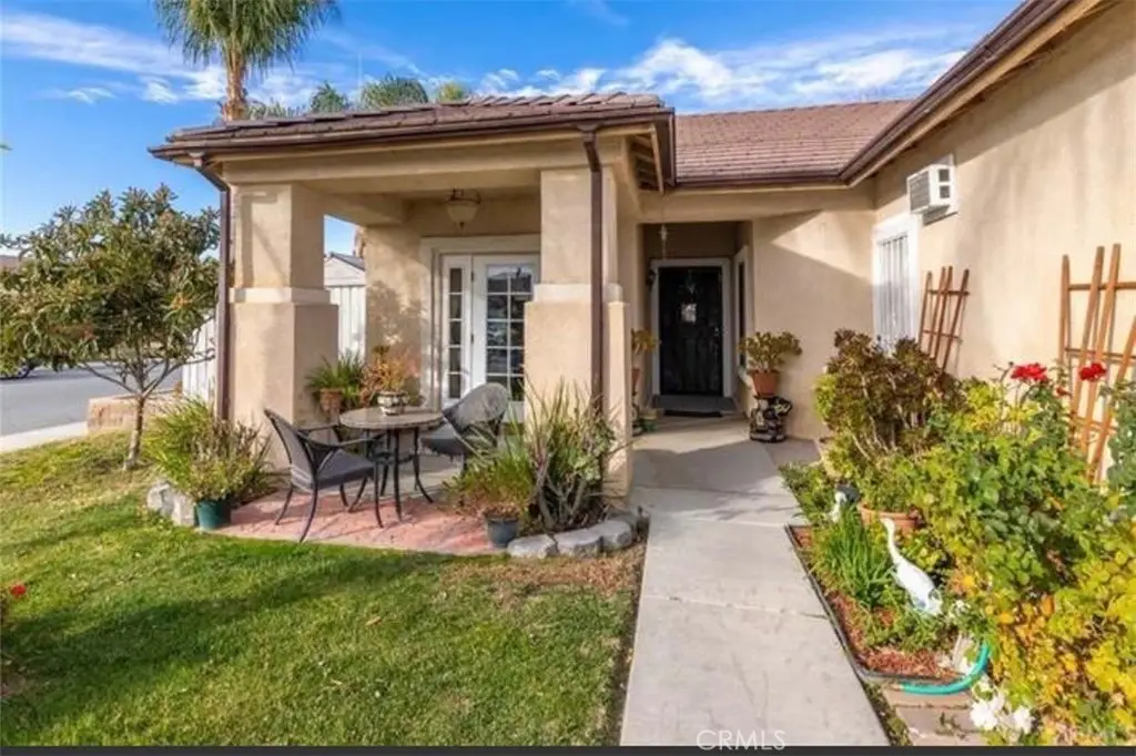 1989 Warwick, San Jacinto, CA 92582 - #1