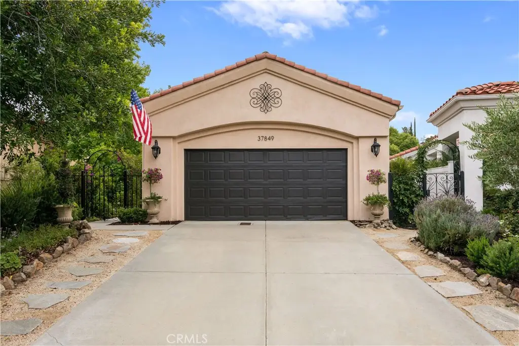 37849 Bear View Circle, Murrieta, CA 92562 - #1