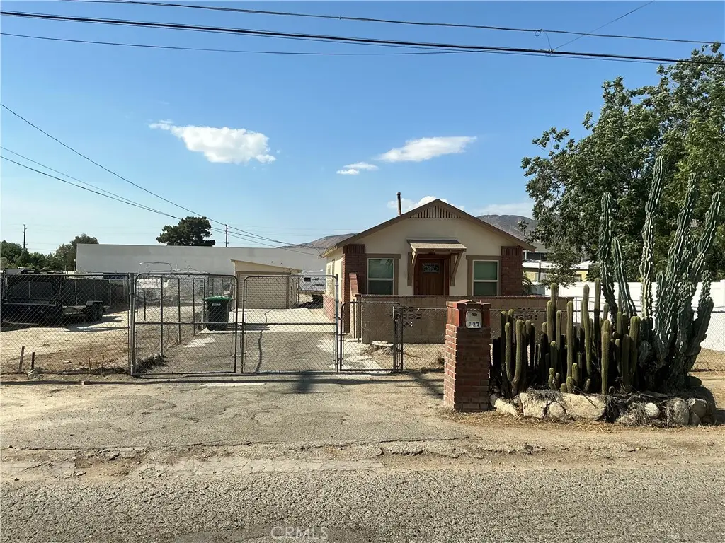 723 W 9th, San Jacinto, CA 92582 - #1