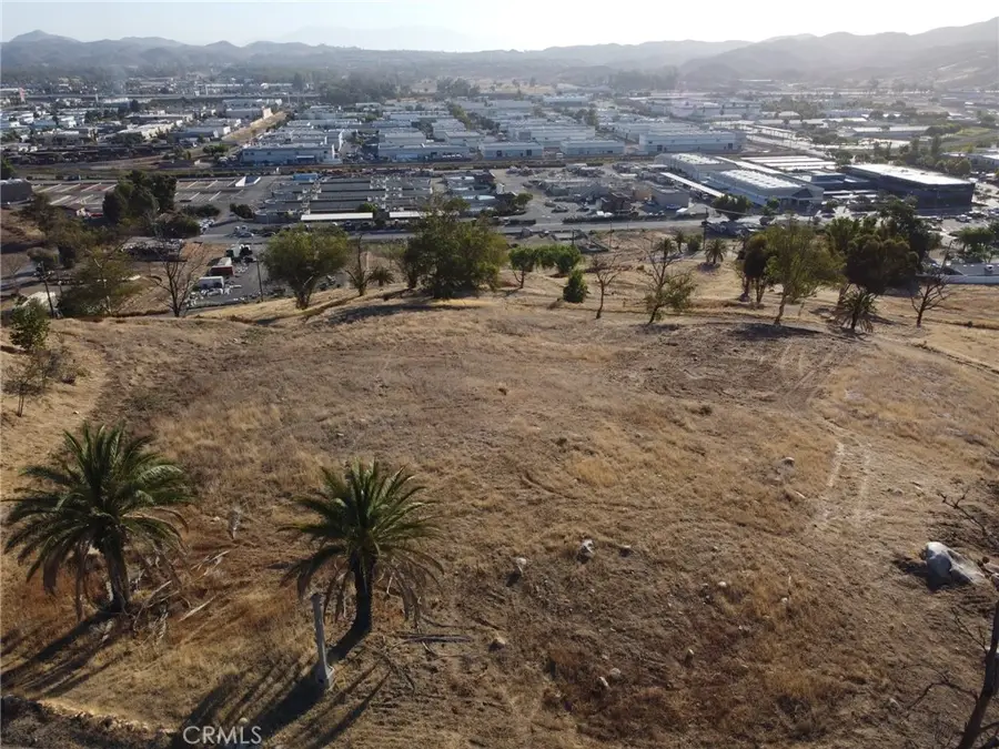 2 Hill Avenue, Lake Elsinore, CA 92530 - #2