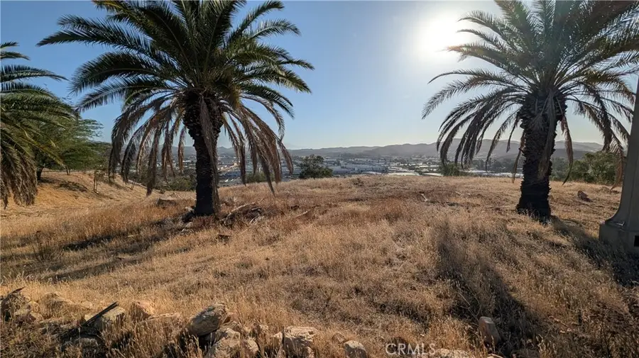 2 Hill Avenue, Lake Elsinore, CA 92530 - #3