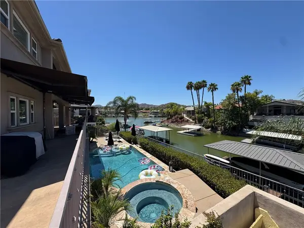 30141 Cove View Street, Canyon Lake, CA 92587