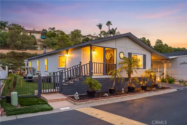 200 S Emerald Drive #22, Vista, CA 92081