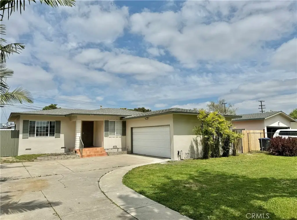 915 W Occidental, Santa Ana, CA 92707 - #1