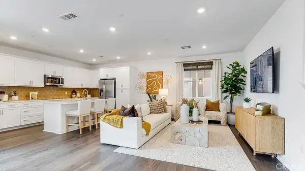 1254 Thunderbolt Lane, Rialto, CA 92376