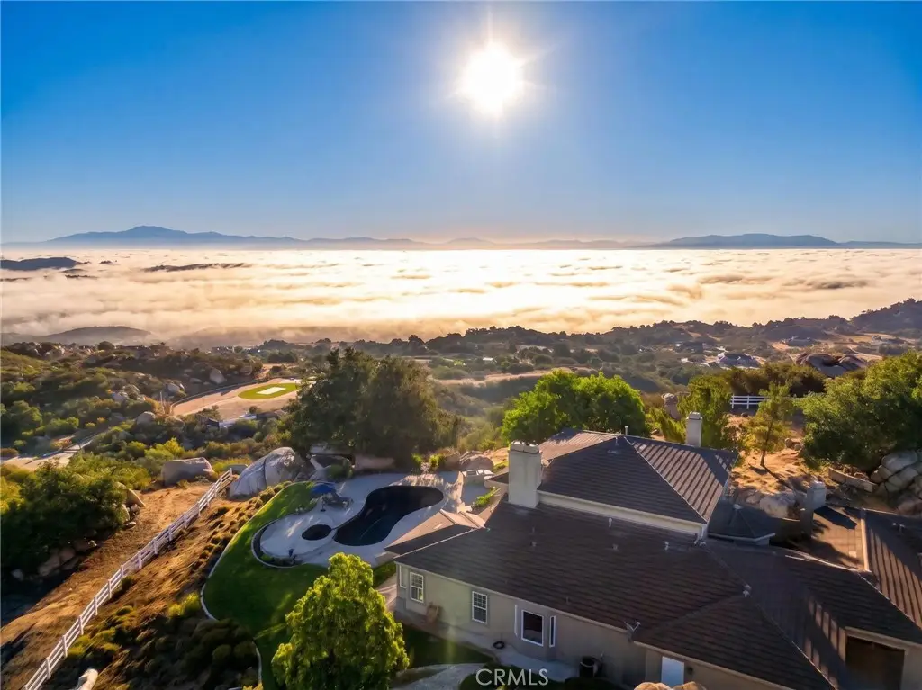17650 Calle Pescar, Murrieta, CA 92562 - #1