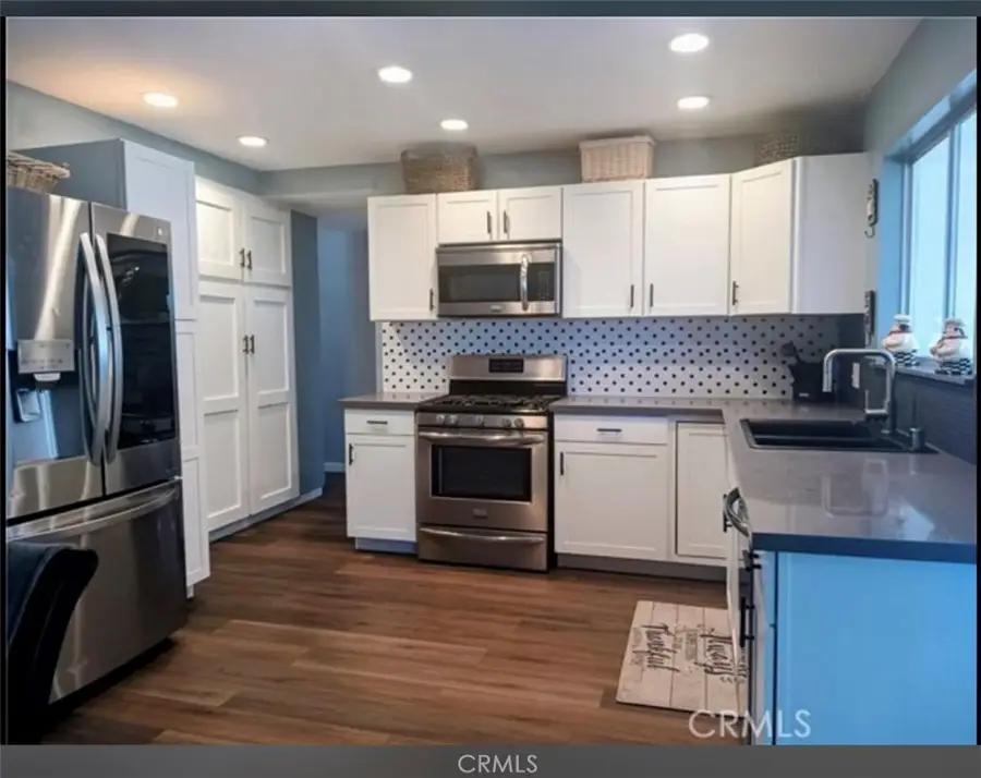 1621 W Montrose, Hemet, CA 92543 - #2