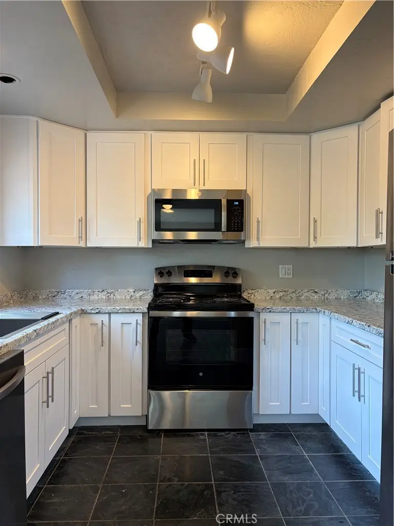 308 Hillside Court, Vista, CA 92084 - #1