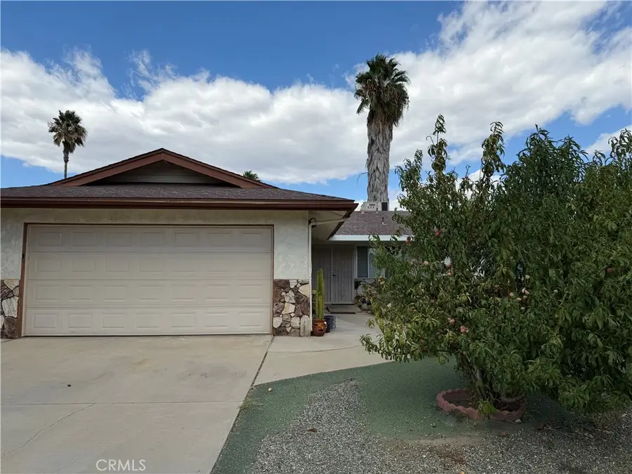 672 Central Avenue W, Hemet, CA 92543 - #3