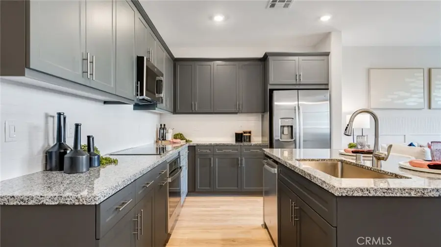 2877 E Amberley Privado, Ontario, CA 91762 - #2