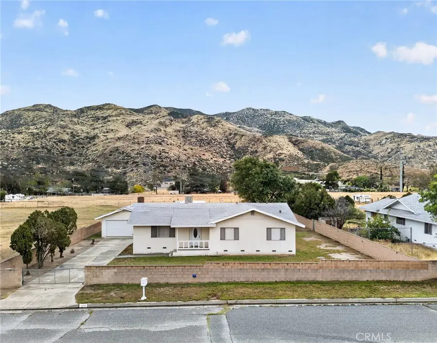 514 E Victory, Banning, CA 92220 - #2