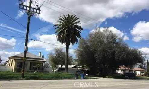 1367 S Towne Avenue, Pomona, CA 91766