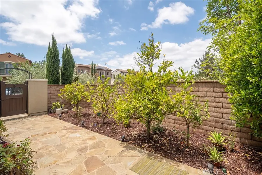 17 Lowland, Irvine, CA 92602 - Image #3
