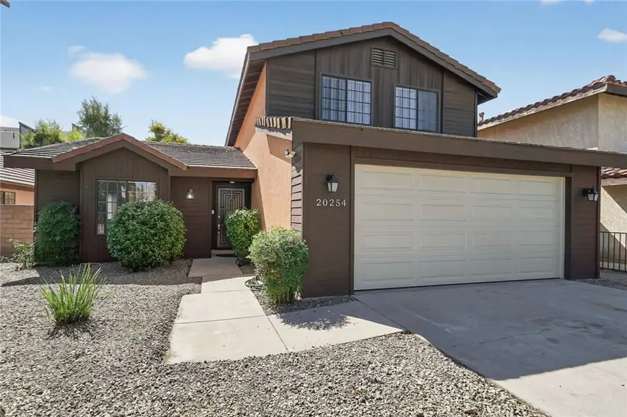 20254 Stagg Street, Winnetka, CA 91306 - Image #2