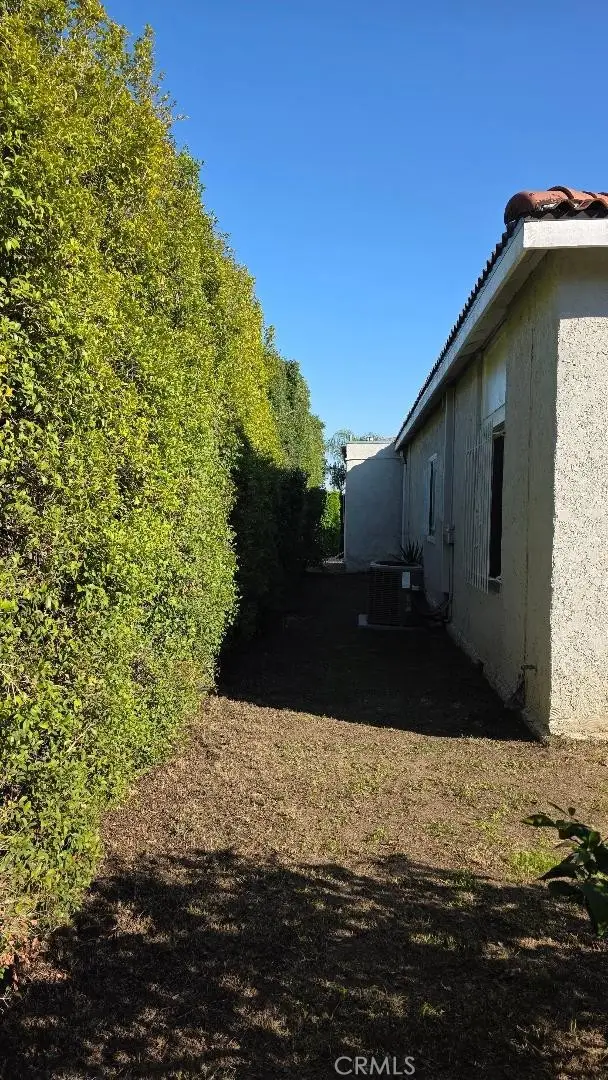 250 N Ridgewood Place N, Los Angeles, CA 90004 - #3