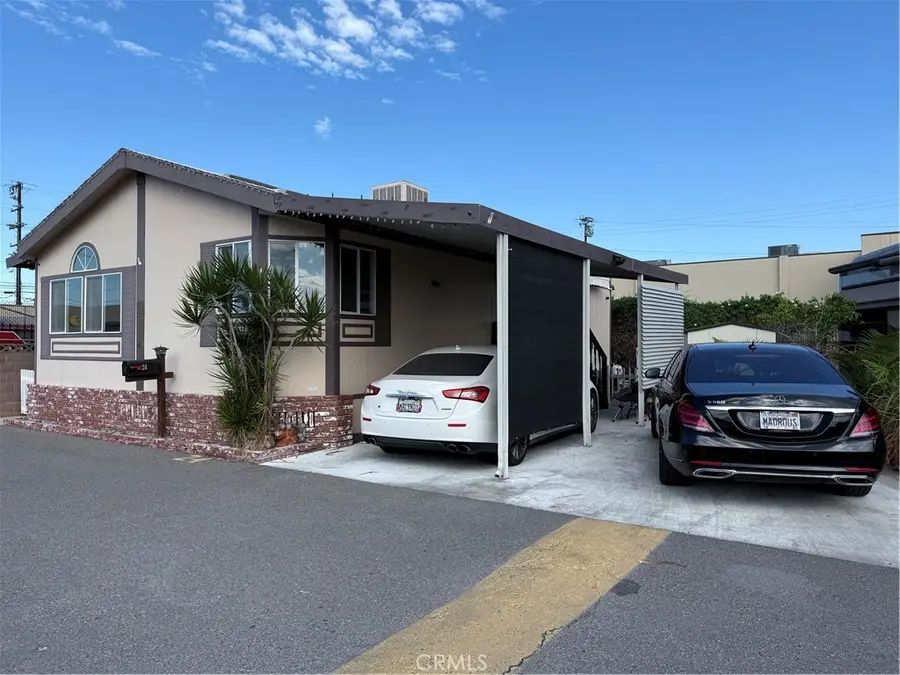 14325 Mcnab #24, Bellflower, CA 90706 - Image #2