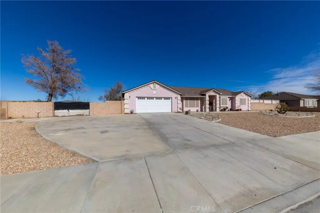 22444 Hurons, Apple Valley, CA 92307 - Image #1