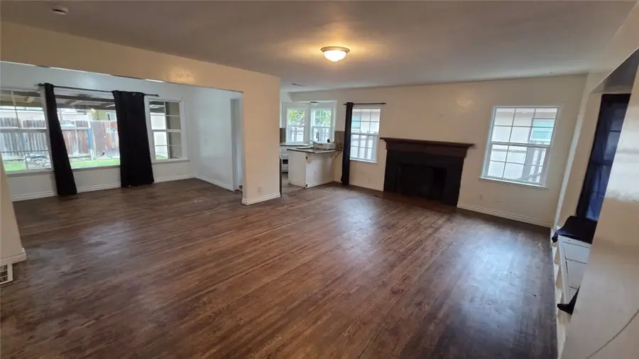 1706 Shamrock, Bakersfield, CA 93304 - #3