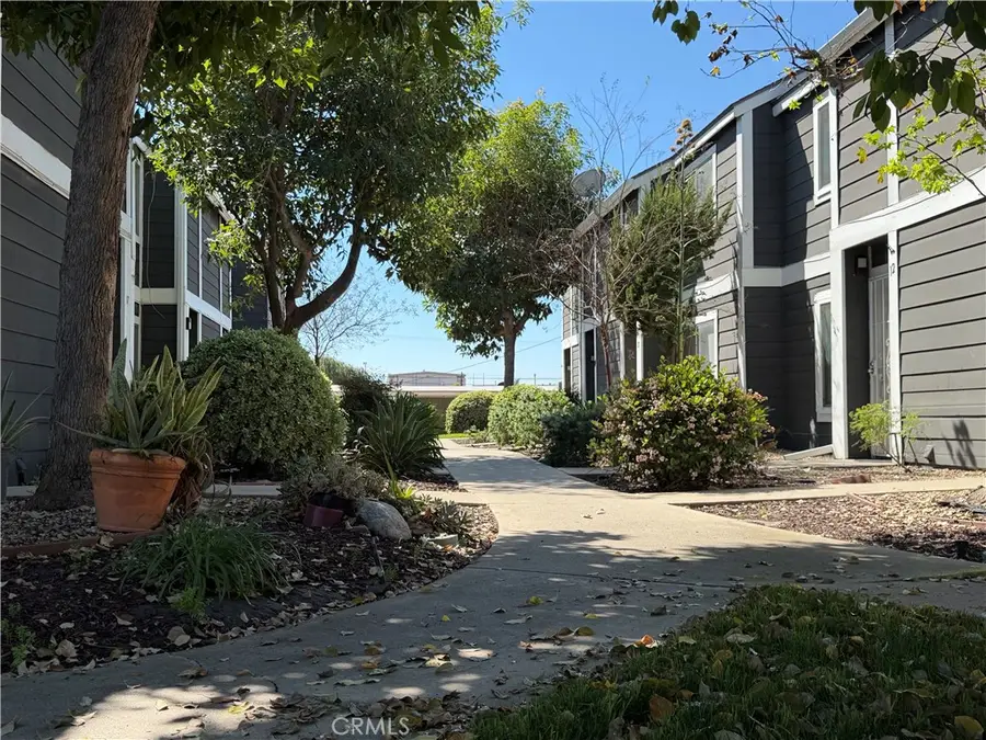 824 N Pasadena Avenue #11, Azusa, CA 91702 - #2