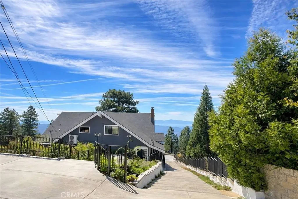 30461 Live Oak, Running Springs, CA 92382 - #1