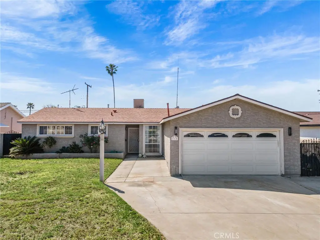 218 Foxbury, Pomona, CA 91767 - #1