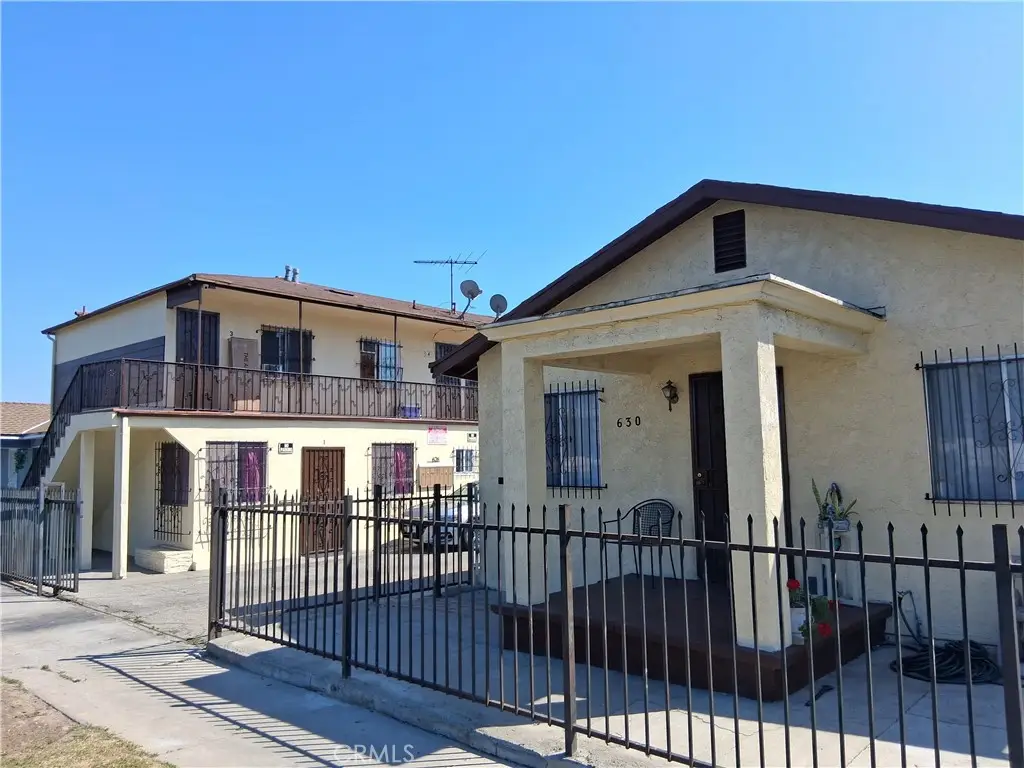 626 W Century, Los Angeles, CA 90044 - #1