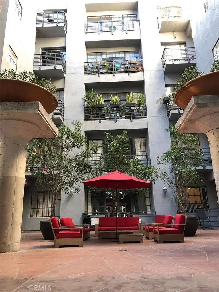 420 S San Pedro #306, Los Angeles, CA 90013 - #1