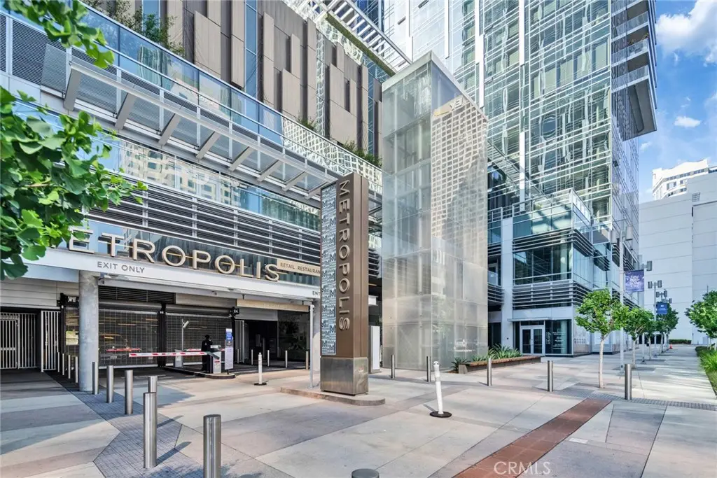 877 Francisco St #805, Los Angeles, CA 90017 - #1