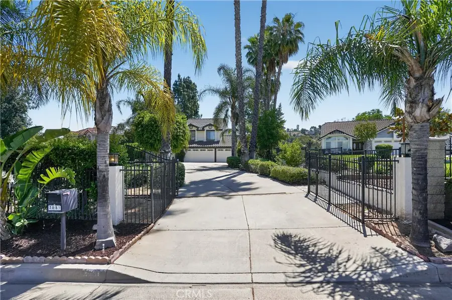 2081 Country Hills Lane, Riverside, CA 92503 - #3