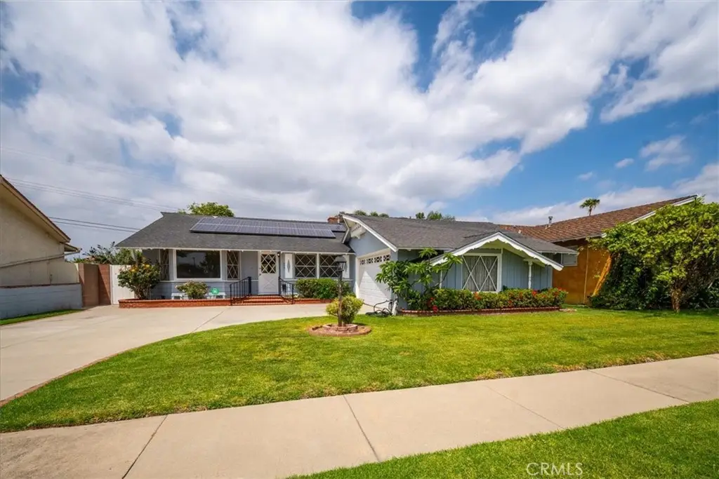 6481 Dos Rios, Downey, CA 90240 - #1