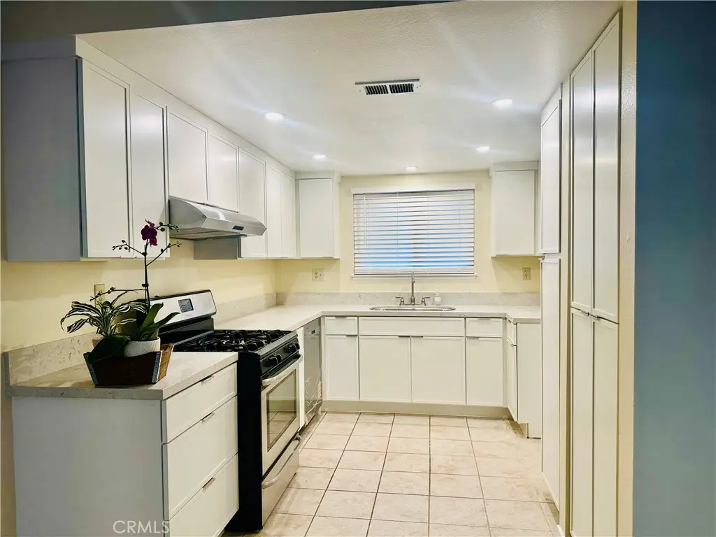 1008 Las Lomas, La Habra, CA 90631 - #1