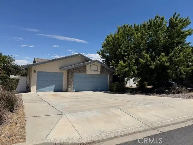 13105 Yellowstone, Victorville, CA 92395 - #3