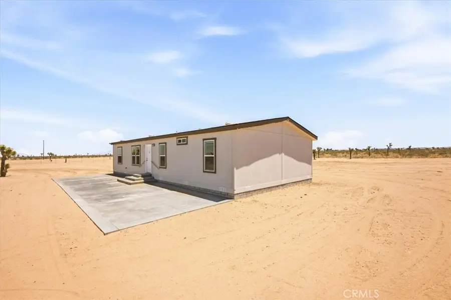 7625 Luna Road, Phelan, CA 92371 - #3